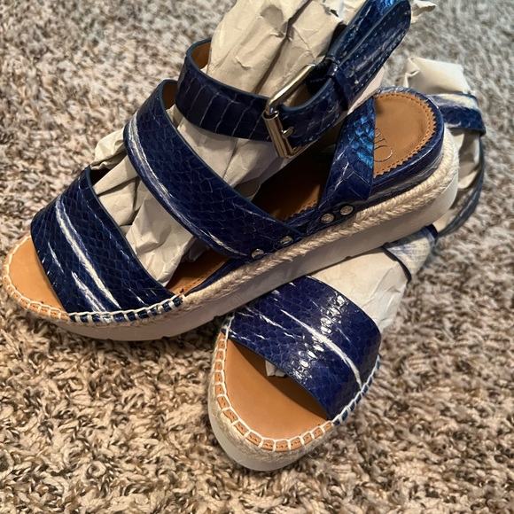 Sarto color blue size 6.5 leather - Picture 10 of 11